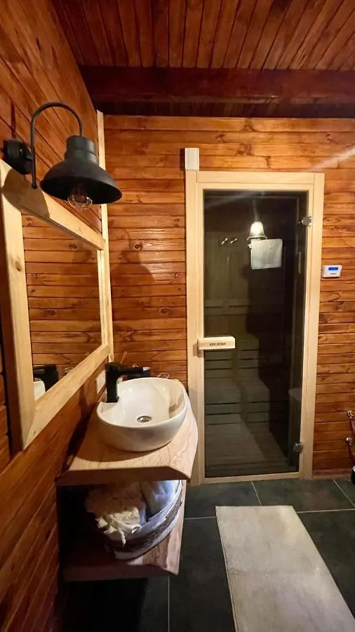 Panurlawoodenhouse Oezel Havuz& Sauna Mavi Horská chata