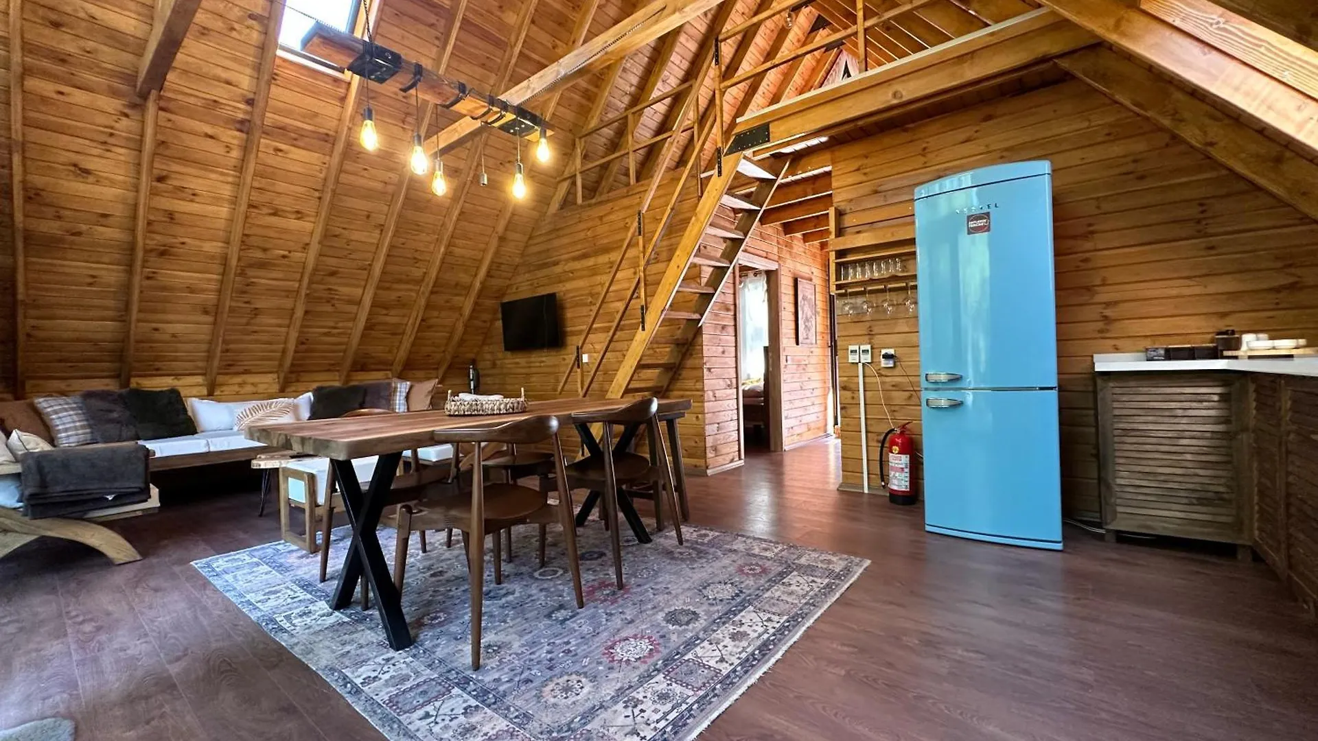 Panurlawoodenhouse Oezel Havuz& Sauna Mavi Turcia