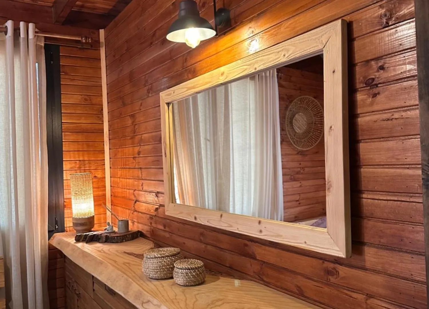 Panurlawoodenhouse Oezel Havuz& Sauna Mavi Horská chata
